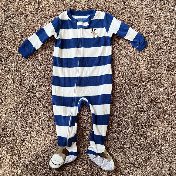 Carter's + 9-Piece Christmas/Holiday Pajama and Clothing Bundle, Size 18 Months - Picture 2 of 16